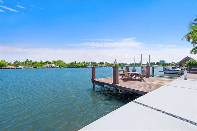 5 of 45 - 1100 N Northlake Dr, Hollywood, FL
