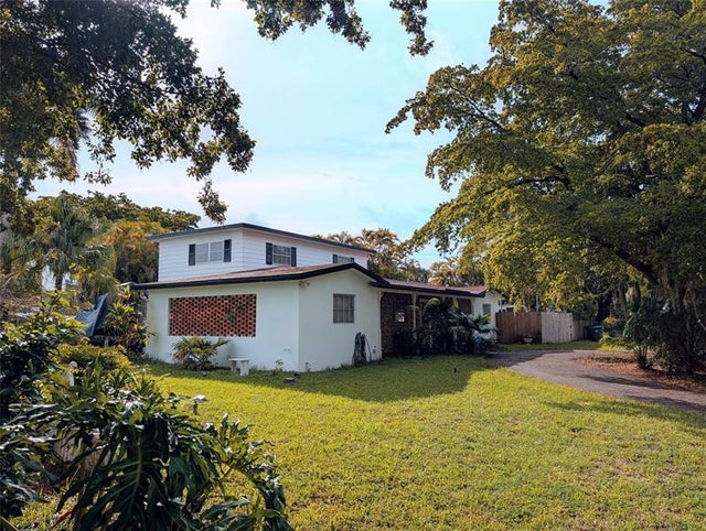3 of 21 - 3565 Lloyd Dr, Fort Lauderdale, FL