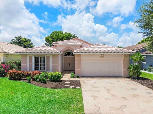 1 of 34 - 4700 Nw 7th Pl, Deerfield Beach, FL