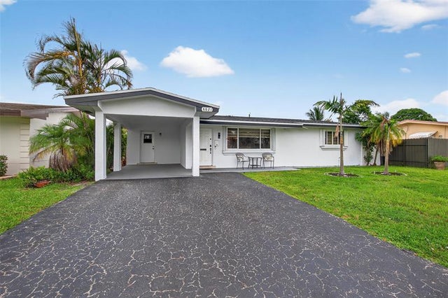 1 of 42 - 8821 Nw 11th Ct, Pembroke Pines, FL
