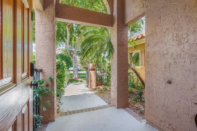 4 of 73 - 749 Nw 40th Ter, Deerfield Beach, FL