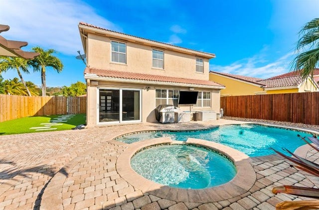 1 of 22 - 6604 Schooner Ter, Margate, FL