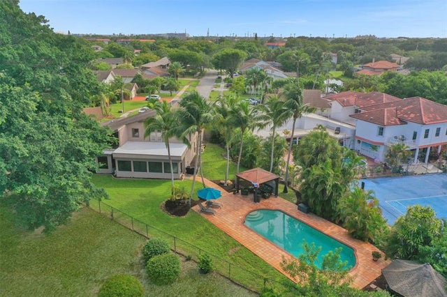 1 of 87 - 750 Bluebird Ln, Plantation, FL