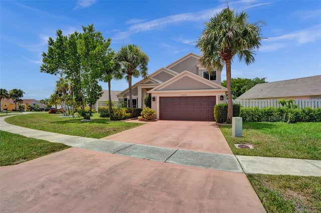 2 of 32 - 22601 Middletown Dr, Boca Raton, FL