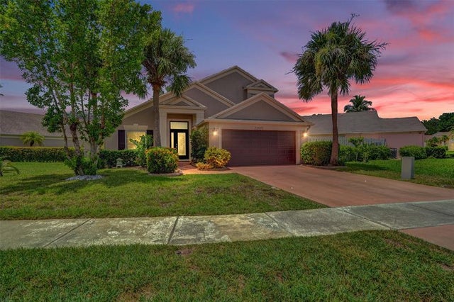 3 of 32 - 22601 Middletown Dr, Boca Raton, FL