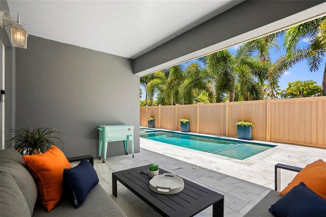 5 of 37 - 901 Ne 18th St, Fort Lauderdale, FL