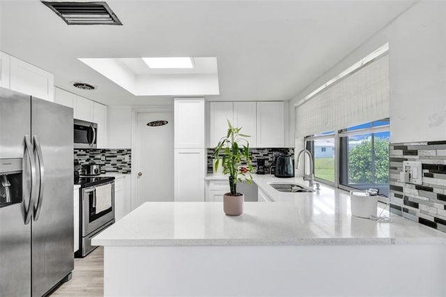 5 of 17 - 6755 Nw 15th St, Margate, FL