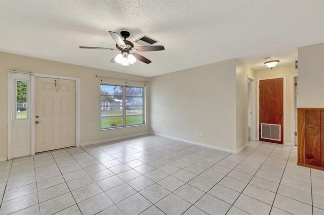 4 of 25 - 7202 Penny Ln, Fort Pierce, FL