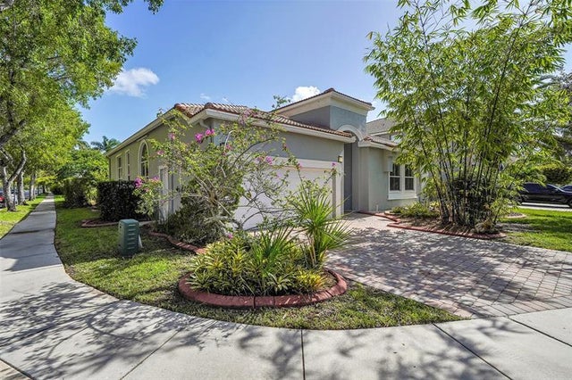 2 of 80 - 16714 Sw 10th St, Pembroke Pines, FL