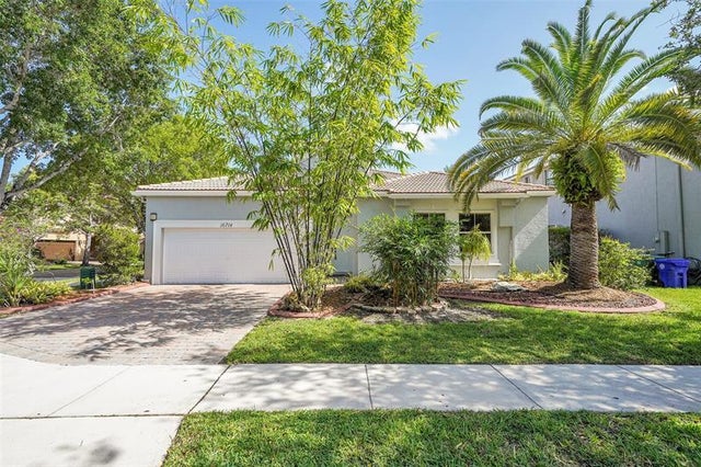 4 of 80 - 16714 Sw 10th St, Pembroke Pines, FL