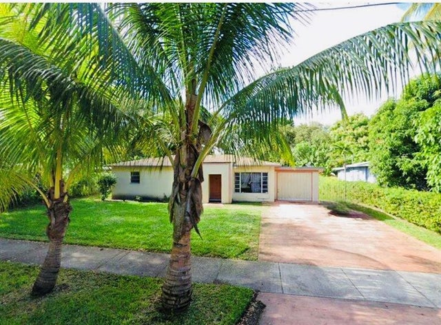 1 of 11 - 13370 Ne 5th Ave, North Miami, FL
