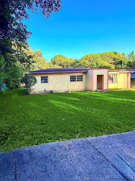 2 of 11 - 13370 Ne 5th Ave, North Miami, FL