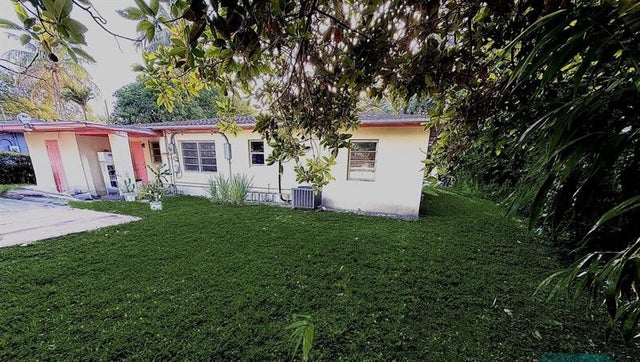 4 of 11 - 13370 Ne 5th Ave, North Miami, FL