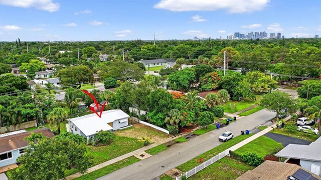 3 of 60 - 3131 Sw 20th Ct, Fort Lauderdale, FL