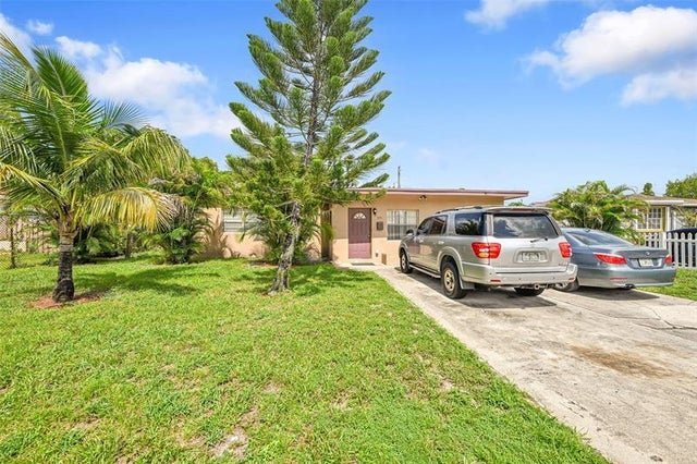 1 of 19 - 470 Arizona Ave, Fort Lauderdale, FL