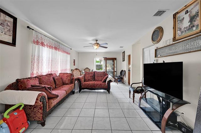 3 of 19 - 470 Arizona Ave, Fort Lauderdale, FL