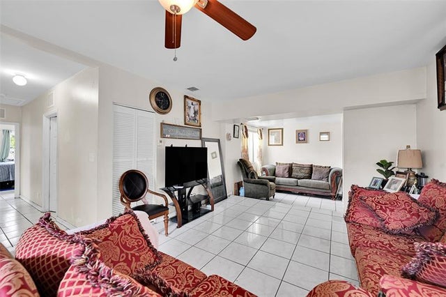5 of 19 - 470 Arizona Ave, Fort Lauderdale, FL
