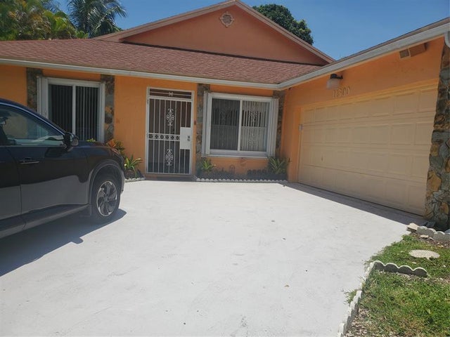 1 of 25 - 11300 Sw 154th St, Miami, FL