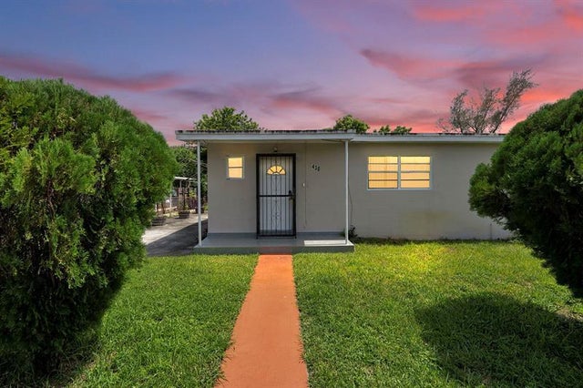 1 of 39 - 430 Nw 133rd St, North Miami, FL