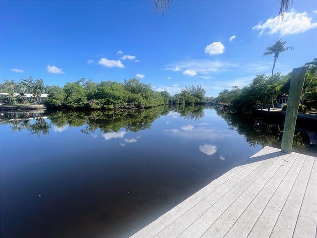 5 of 65 - 929 Ne 18th Ct, Fort Lauderdale, FL