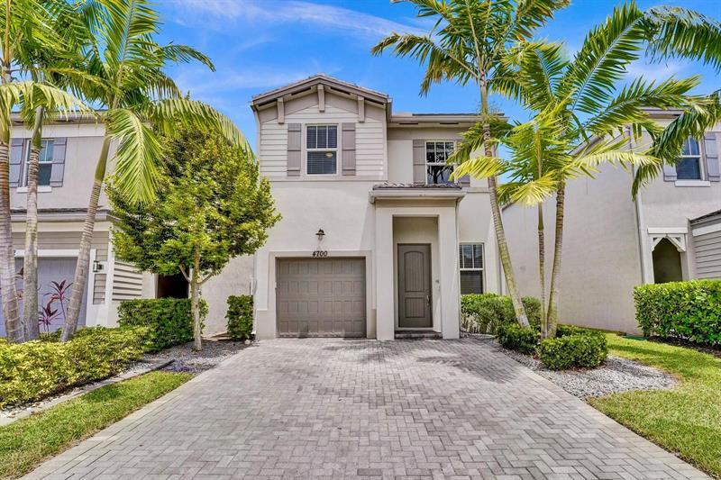 4700 Nw 48th Ter, Tamarac