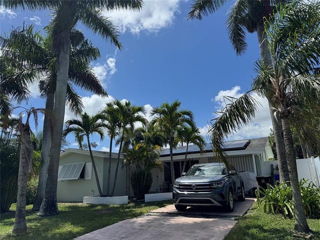 1 of 34 - 3548 Sw 13th Ct, Fort Lauderdale, FL