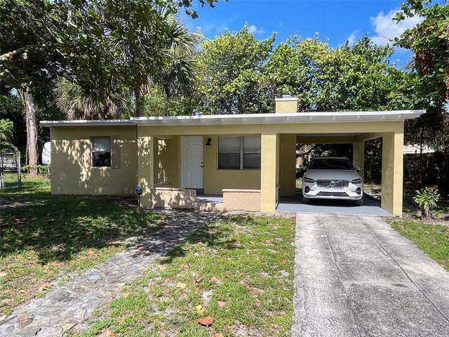 3 of 24 - 123 Sw 21st Way, Fort Lauderdale, FL