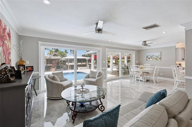 4 of 47 - 2228 Se 10th St, Pompano Beach, FL