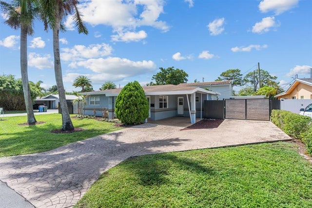 1 of 39 - 1498 Ne 39th St, Oakland Park, FL
