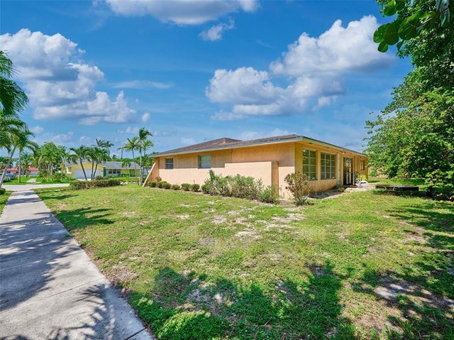 5 of 45 - 2014 7th Ct S, Lake Worth, FL