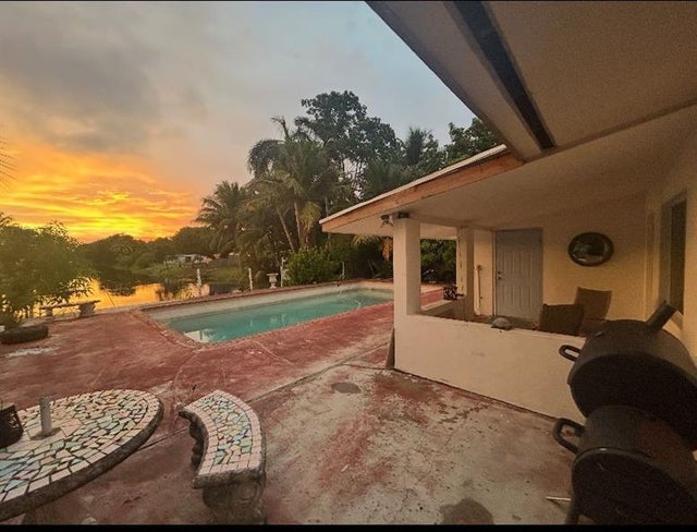 1 of 19 - 2313 E River Dr, Margate, FL