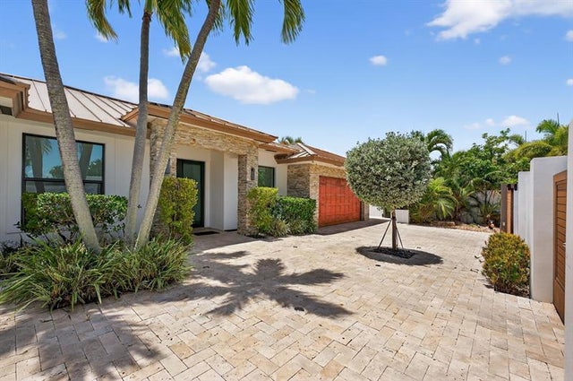 3 of 48 - 2460 Ne 36th St, Fort Lauderdale, FL