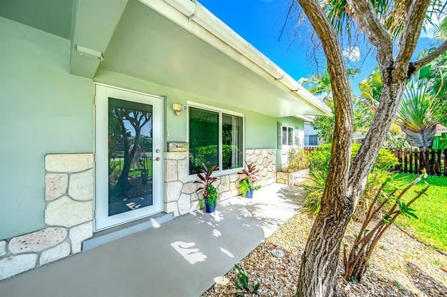 3 of 40 - 4401 Ne 13th Ave, Oakland Park, FL