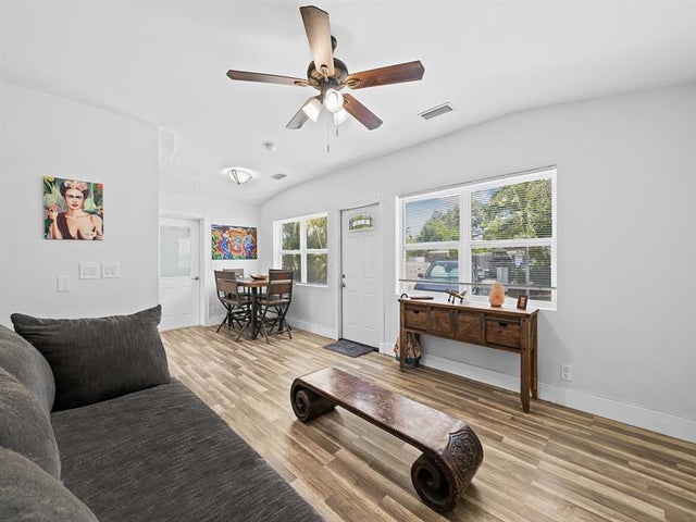 3 of 21 - 2818 Sw 13th Ct, Fort Lauderdale, FL
