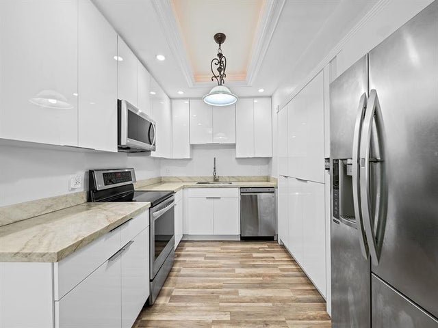 4 of 21 - 2818 Sw 13th Ct, Fort Lauderdale, FL