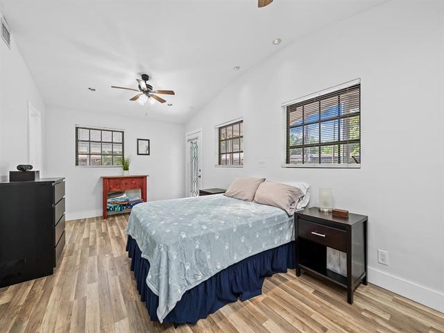 5 of 21 - 2818 Sw 13th Ct, Fort Lauderdale, FL