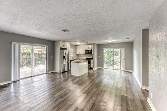 1 of 8 - 7971 Nw 35th Ct, Coral Springs, FL