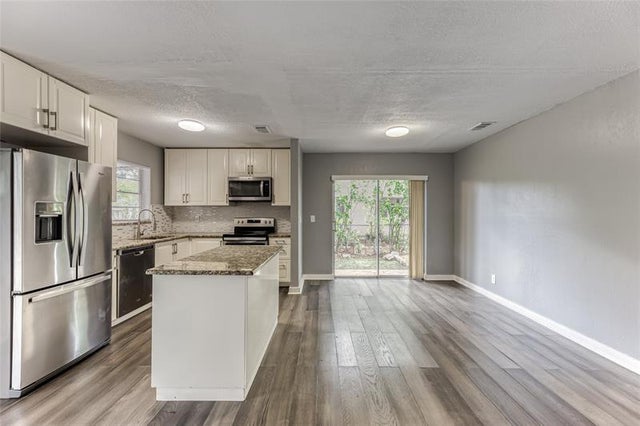2 of 8 - 7971 Nw 35th Ct, Coral Springs, FL