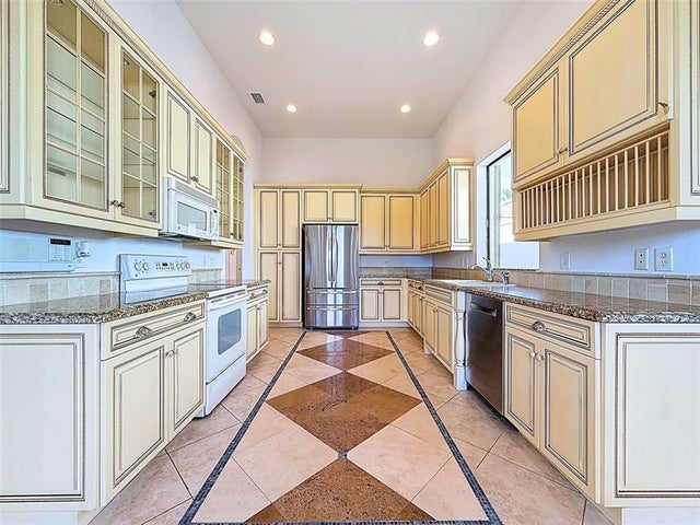 4 of 40 - 6874 Fabiano Cir, Boynton Beach, FL