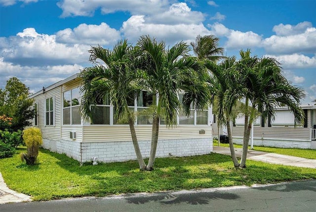 2 of 51 - 809 Putter Place, Pompano Beach, FL