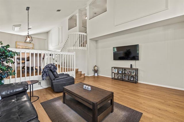 5 of 39 - 6570 Waverly Lane, Lake Worth, FL