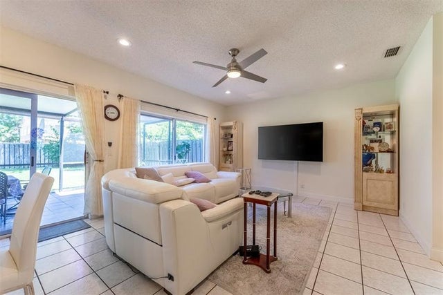 3 of 50 - 21320 Sawmill Ct, Boca Raton, FL