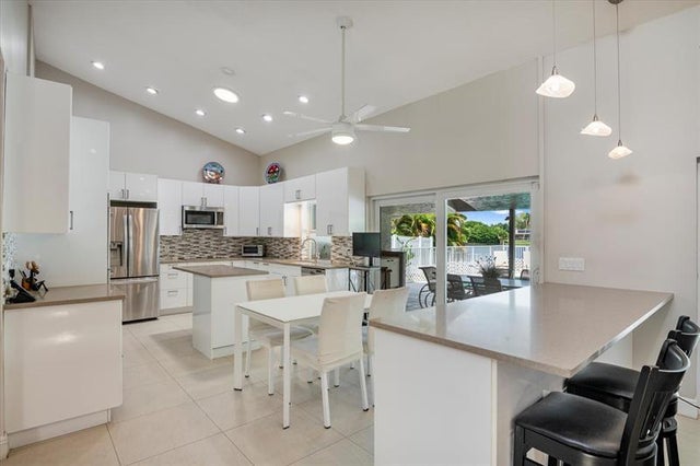 4 of 36 - 1024 Nw 99th Ave, Plantation, FL