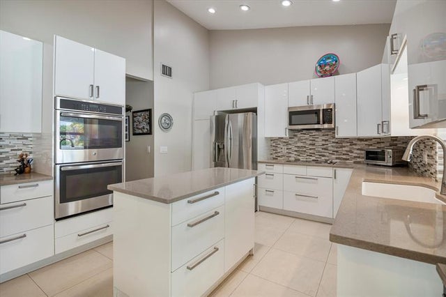 5 of 36 - 1024 Nw 99th Ave, Plantation, FL