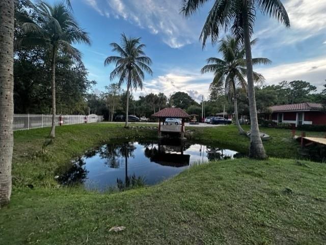 2 of 35 - 5800 Pinetree Rd, Parkland, FL