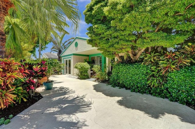 1 of 46 - 8353 Huntsman Pl, Boca Raton, FL