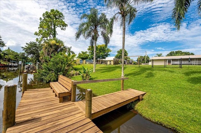 5 of 43 - 465 Ne Midvale St, Port St. Lucie, FL