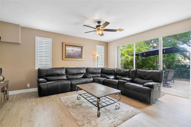 5 of 34 - 5176 Nw 121st Dr, Coral Springs, FL