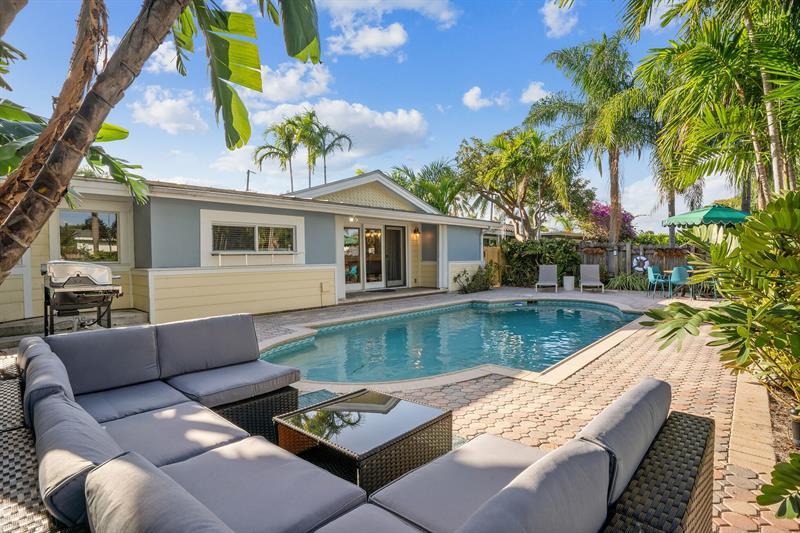2751 Ne 18th St, Pompano Beach