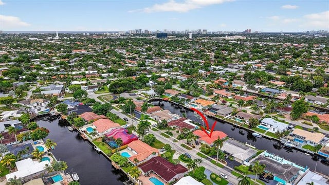 2 of 40 - 1460 Ne 57th Ct, Fort Lauderdale, FL